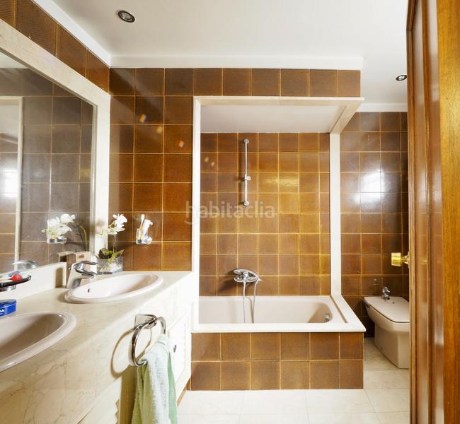 Foto 2d1ca810-2804-47e0-99e8-e2683b22be51. Ático àtico en el centro en Creu de la Mà Figueres