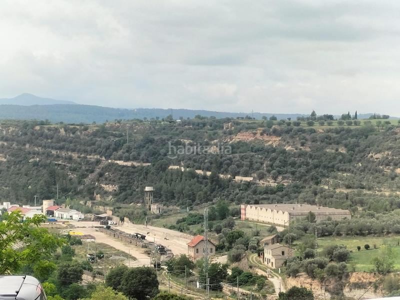 Foto c1df6b8b-5589-420a-a466-68948e1a0896. Terreny residencial a Escodines Manresa