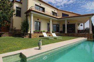 Chalet à Olivella. Chalet en olivella
