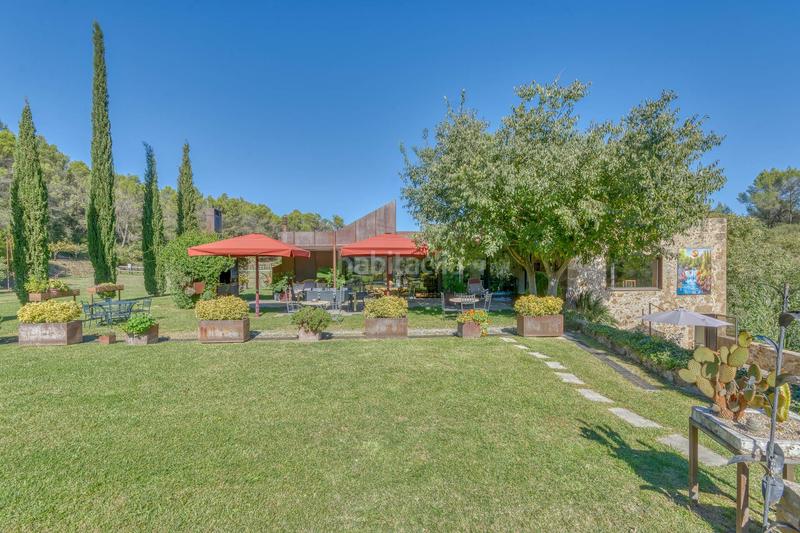 Foto 1a64b89d-c378-4cdf-a6d8-158137e2a4ee. Casale con riscaldamento parcheggio piscina in Boadella i les Escaules