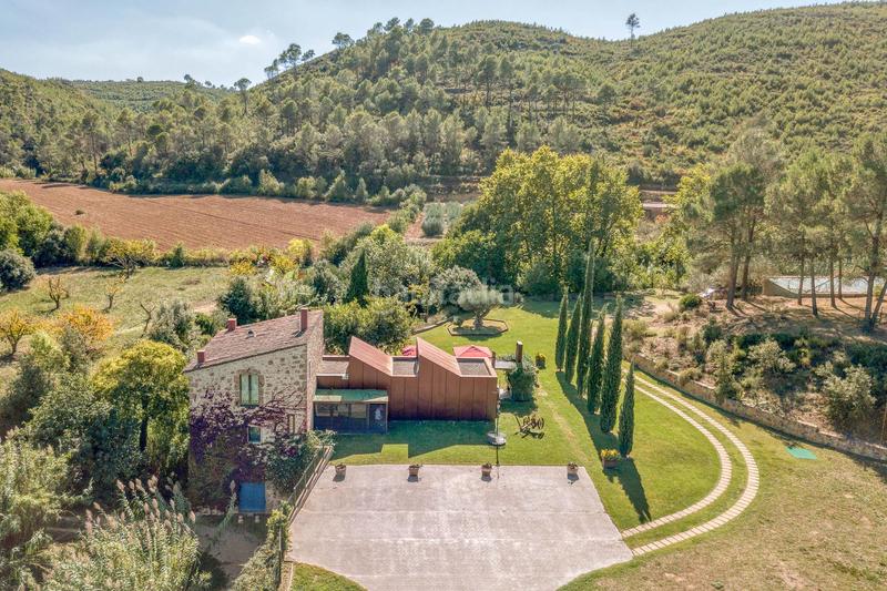 Foto 65ab82e8-659a-4d9e-ae19-9e2cd7c5f4be. Casale con riscaldamento parcheggio piscina in Boadella i les Escaules