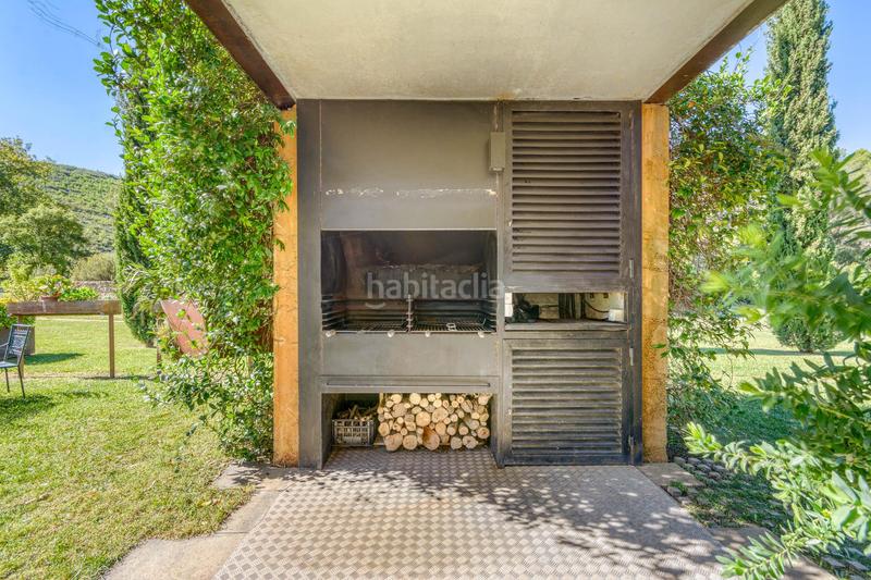 Foto d1fb36c8-b9ee-4a4a-9eca-4184a0911ff2. Casale con riscaldamento parcheggio piscina in Boadella i les Escaules