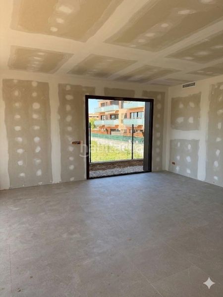 Foto c8287a66-eb5e-4281-8ee7-e1e13a75d62c. Casa adossada amb calefacció aparcament a Navata