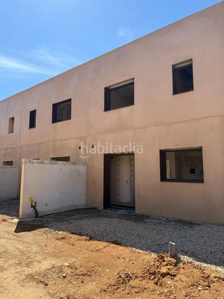 Foto eaecb0c0-d513-4de5-9095-42cebbbfce59. Casa adossada amb calefacció aparcament a Navata