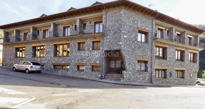 Foto 8bc211bc-344f-4622-8712-85cd1ef9bc6c. Edificio  hotelero , girona en Setcases