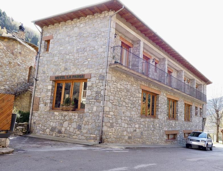 Foto b83da6cb-57b9-4fd5-9884-ade7aa1383fb. Edificio  hotelero , girona en Setcases