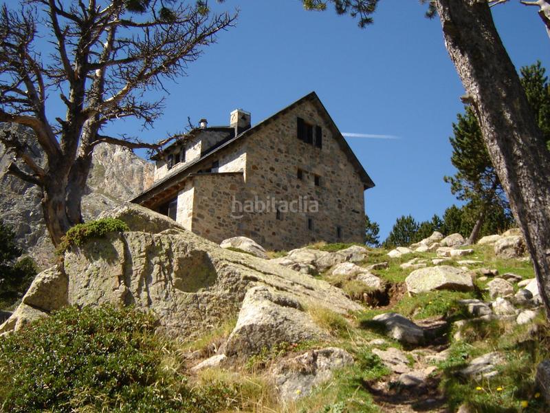 Foto bbe28143-2031-474a-9a1f-b7b54db7990d. Edificio  hotelero , girona en Setcases