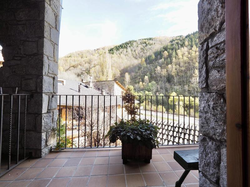 Foto dba62c22-1676-4bd4-b242-5ee4145bdae3. Edificio  hotelero , girona en Setcases