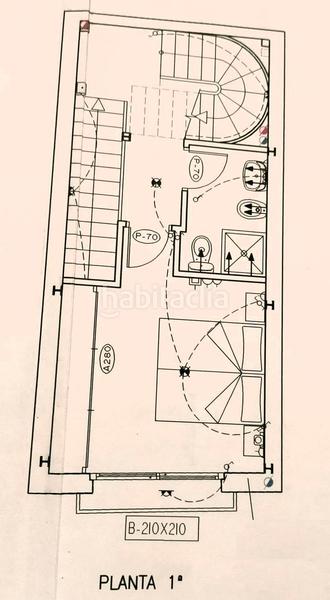 Foto e19cbb4d-3542-49c3-acf3-a450f0cb0f86. A tre livelli con riscaldamento in Centre Blanes