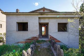 Casa  Selva la. Terreno con casa en construcción, maçanet de la selva