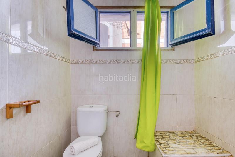 Foto 98de96d3-2ec4-4ffa-9cb8-2d49f0257893. Edifici a Centre Roses