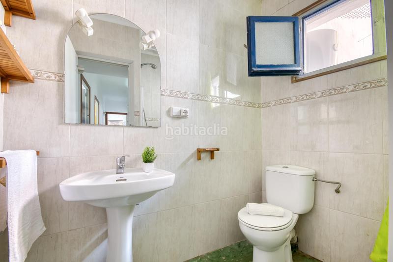Foto 21de508d-85a7-418b-9891-d59876a08dab. Casa edificio de 3 plantas en pleno centro en Centre Roses