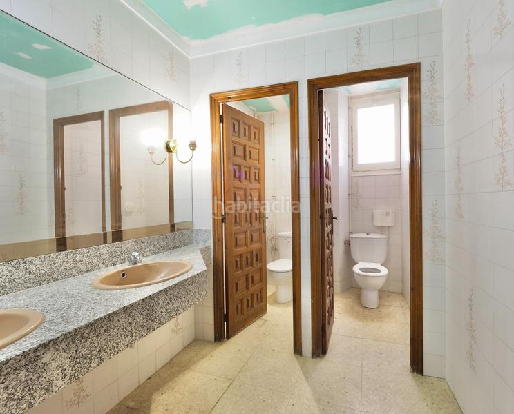 Foto 42496957-ee21-4497-bb38-475654318cb2. Alquiler local comercial restaurante en pleno centro de la ciudad en Figueres