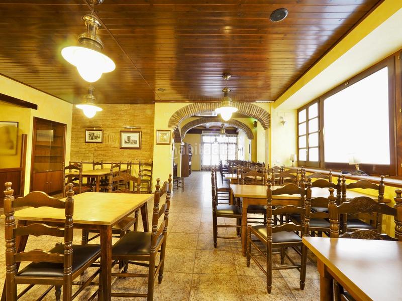 Foto dab4ff47-88b3-4d00-9326-2de6152b7548. Alquiler local comercial restaurante en pleno centro de la ciudad en Figueres