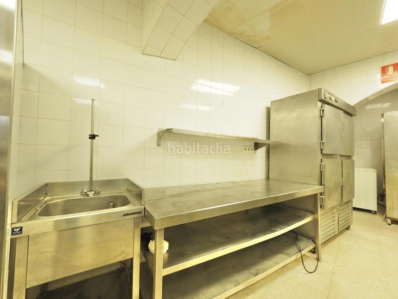 Foto 0c54a9c5-1d6d-4ea7-ba0a-ad9fde8635b0. Location local commercial dans Centre Figueres