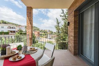 Casa a Sant Fost de Campsentelles. Casa con gran terreno en sant fost residencial