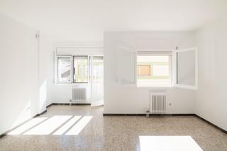 Pis a Creu de la M. Piso en venta  en el centro de figueres
