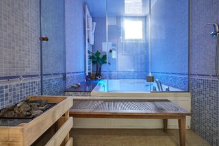 Casa in Calle la muntanya de baix  41. Oportunidad  exclusiva  693 m2 construidos, singular propiedad e