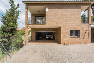 Haus in Sant Fost de Campsentelles. Casa con gran terreno en sant fost residencial