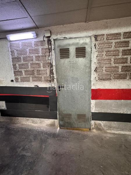 Foto bc0abfc0-9b49-43d4-be78-2fda2277db94. Autoparkplatz in El Raval Santa Coloma de Gramenet