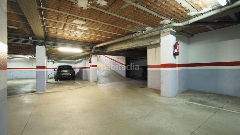 Foto 54b9e2ae-f515-4a09-8951-aba3b872c98d. Aparcament cotxe a Centre Roses