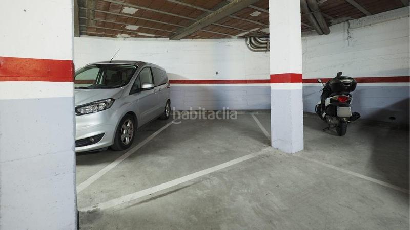 Foto a3f57032-44c8-45d1-9cbc-5d2eddfc9e62. Aparcament cotxe a Centre Roses