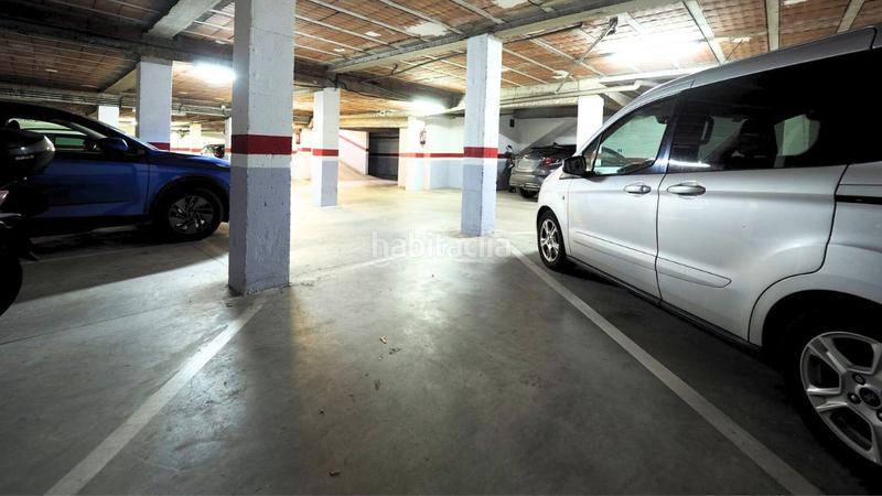 Foto b541a283-2a82-4eb7-8d20-9f94392d938e. Aparcament cotxe a Centre Roses