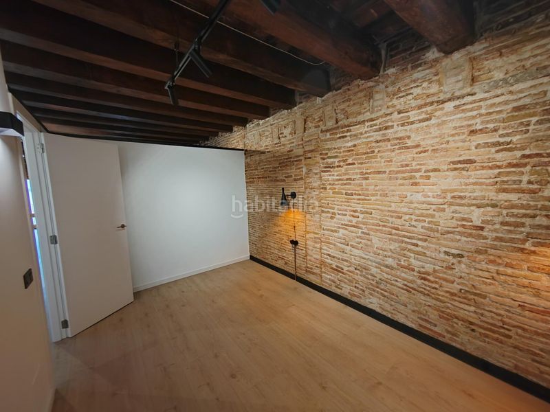 Foto 4b914cad-3e28-4e3e-8da2-e6e3bb248c38. Pis a Gòtic Barcelona