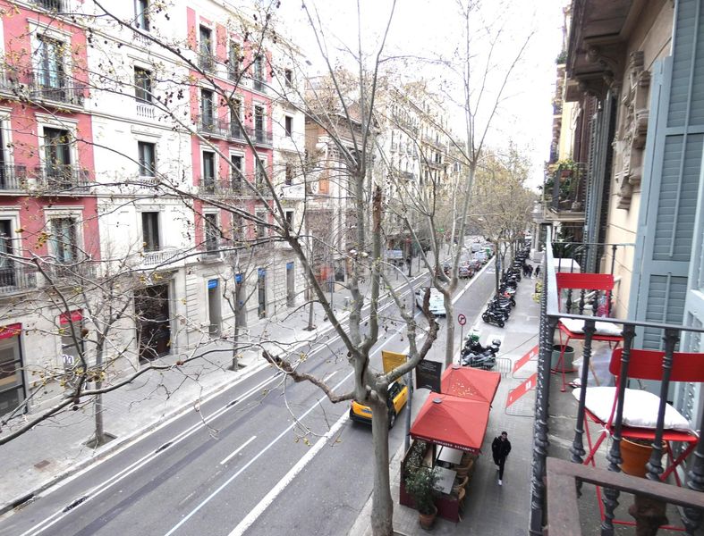 Foto 7c36cc0c-b5d6-44e2-bfc6-b52f122a616d. Pis a Dreta de l´Eixample Barcelona