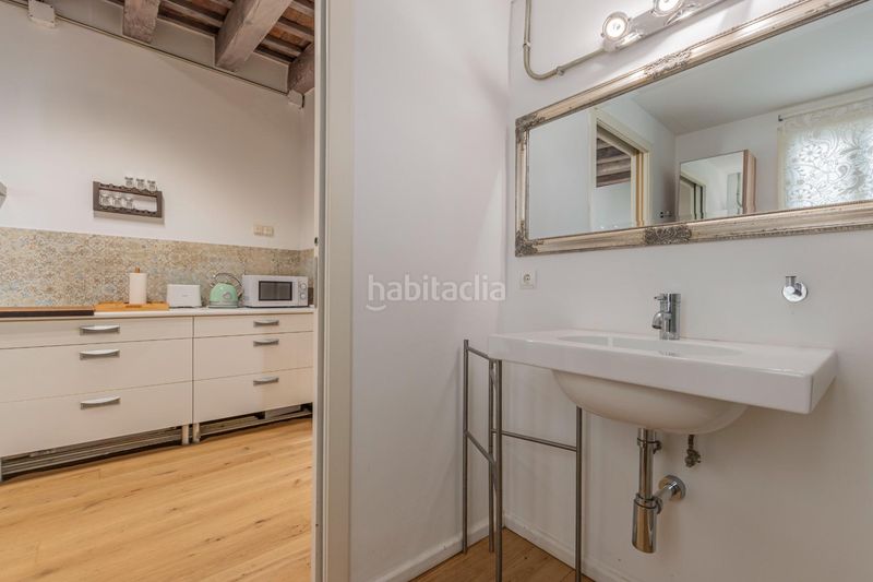 Foto 814a2536-a2d1-4786-9e5a-0308417c993c. Pis a Raval Barcelona