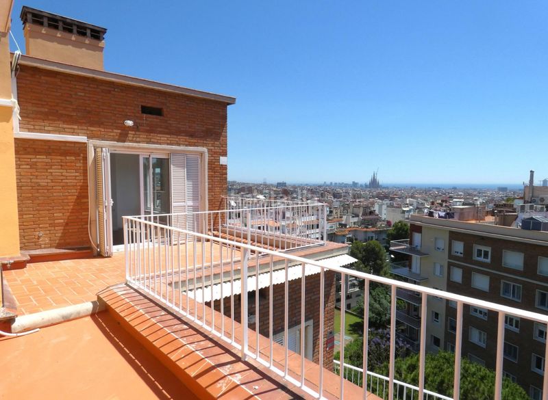Foto 087e0b94-0296-4828-bff5-6fbbc92b5e36. Alquiler ático espectacular áticodúplex de 236m2 con vistas panorámicas en sant gervasigalvany en Barcelona