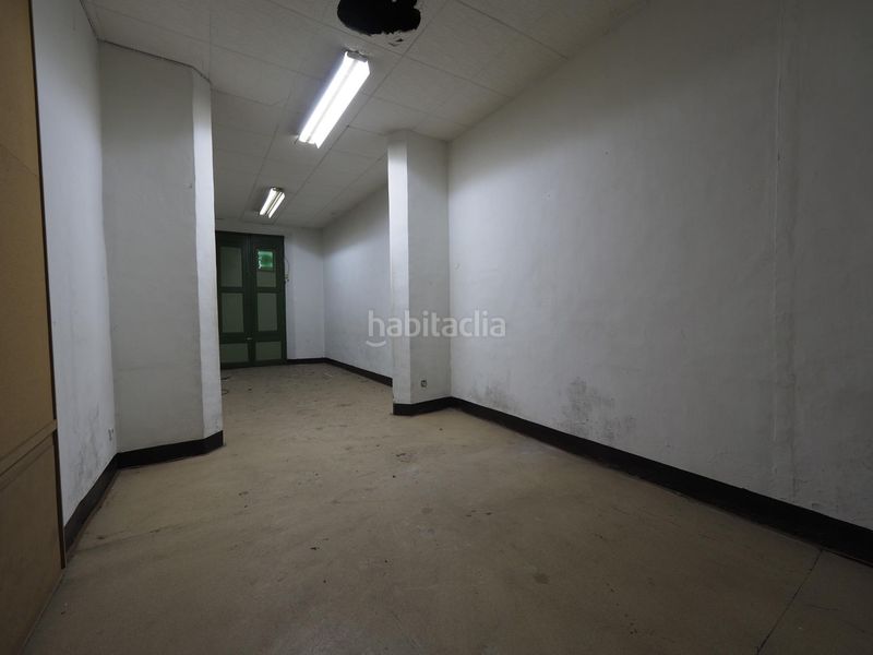 Foto 41c6250f-792a-4ebf-b309-c8383db4f837. Edificio in Olot