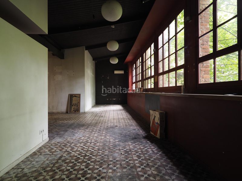 Foto 476a3640-59c1-4954-a67d-8d6e1b1fd3e7. Edificio in Olot
