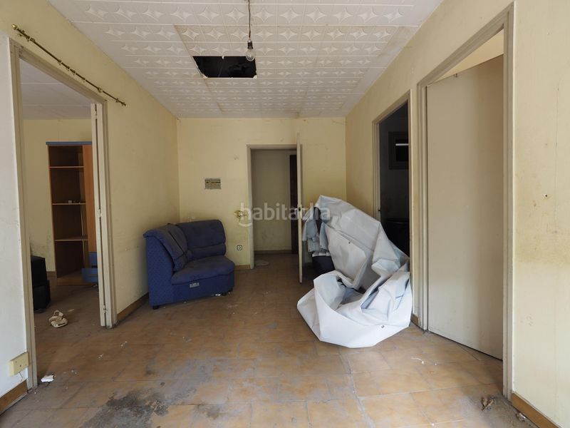 Foto 693fc6cc-7e59-4fb1-b7a7-e8f35f73c275. Edificio in Olot
