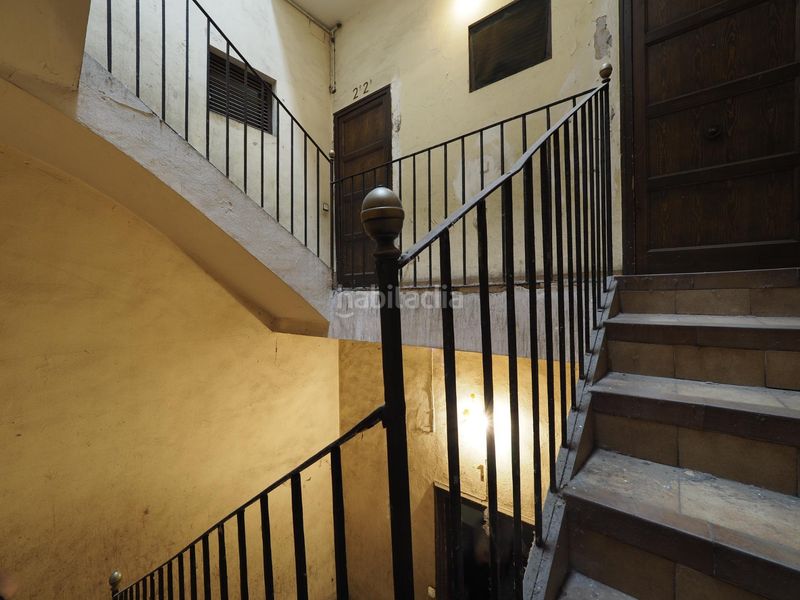 Foto 6ccffc9e-fd70-46fa-ade3-9d2e43bbcffd. Edificio in Olot