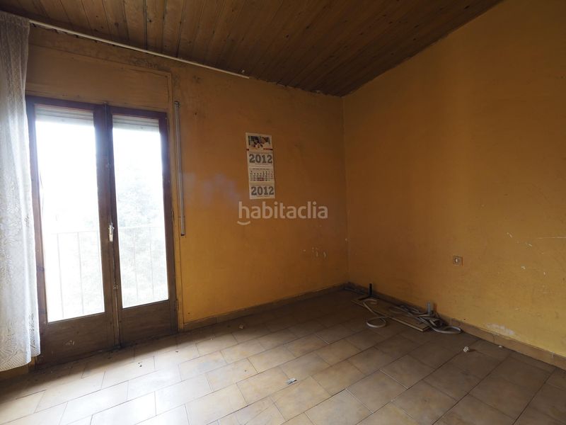 Foto 90077656-4689-4ab4-8311-e19d8dcba8b2. Edificio in Olot