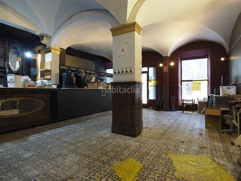 Foto aee887c4-9770-4ec1-a457-16f08da1d9f3. Edificio in Olot