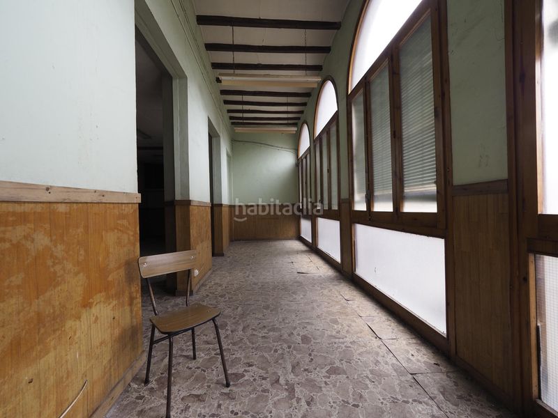 Foto c230191e-71c2-49b2-b060-ac5f66e6e228. Edificio in Olot
