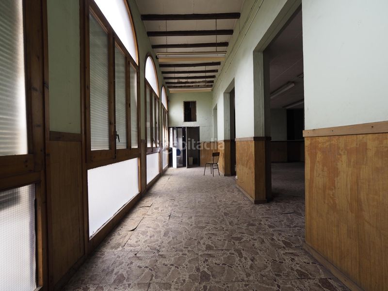 Foto c61d5478-4dd2-4f63-8294-4beb566893ab. Edificio in Olot
