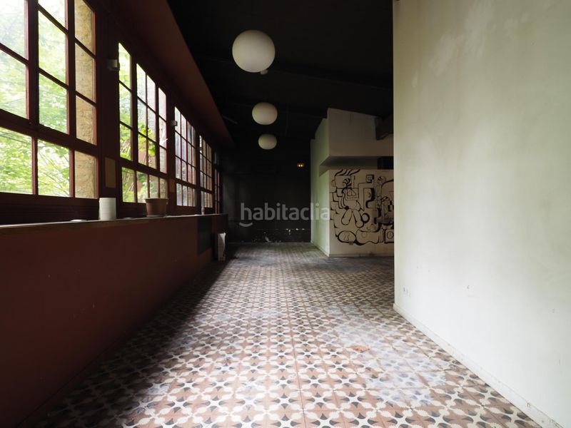 Foto cf901aa1-c7bf-4d67-b21e-105c80539013. Edificio in Olot