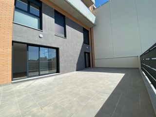 Location Duplex à Centre. Espectacular dúplex con terraza de 46 m2 en badalona centro semi