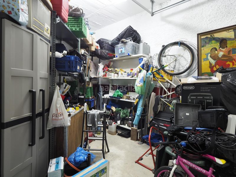 Foto aaefa0db-ebae-4efa-b930-d9c94abd1169. Aparcament cotxe a Centre Roses