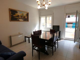 Casa a schiera in Santa Margarida de Montbui. Espaciosa casa pareada de 300 m2 con gran garaje y terraza en el