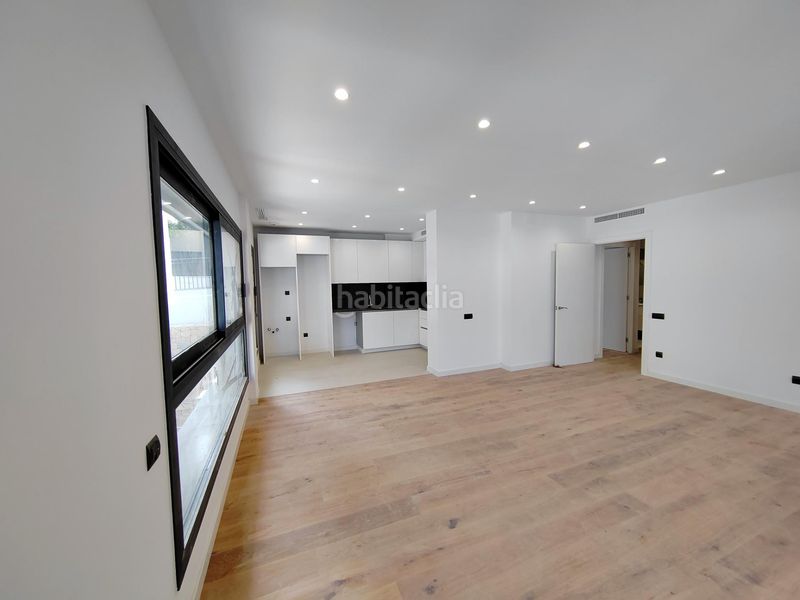 Foto 878762fa-eba4-44ca-b4b7-b6c9b2a44b86. Piso en passeig maragall 291 piso con piscina privada de 171 m2 52 m2 de superficie exterior y 119m2 construidos. en Barcelona