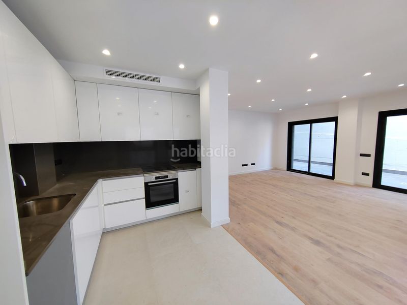 Foto a0fe8170-8c64-4fe9-8064-40e06ba78fef. Piso en passeig maragall 291 piso con piscina privada de 171 m2 52 m2 de superficie exterior y 119m2 construidos. en Barcelona