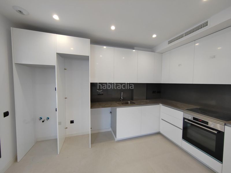 Foto a76731dd-59be-4cd2-b51f-fddf5abd1ffb. Piso en passeig maragall 291 piso con piscina privada de 171 m2 52 m2 de superficie exterior y 119m2 construidos. en Barcelona