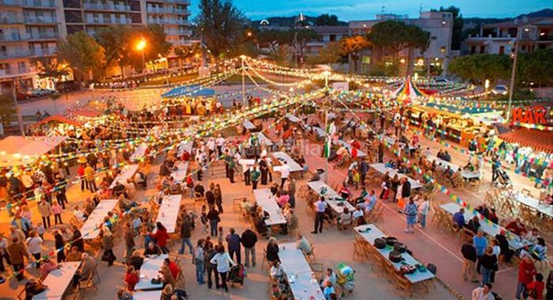 Foto 956fcf3a-b7bc-41c4-b5ba-7b91796d27f2. Local comercial a Centre-Platja Platja d´Aro