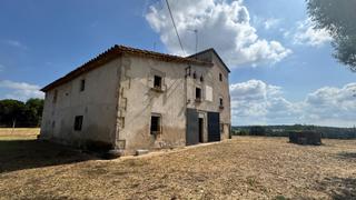 Masia  Lugar cal rei. Increible masia en caldes de malavella a reformar