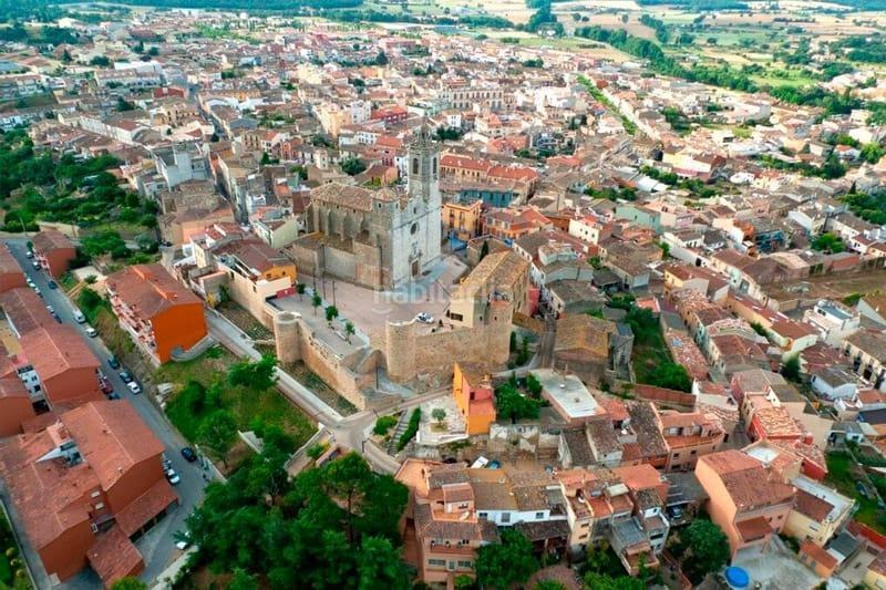Foto 14922827-cdf7-425a-b785-29ac00403a93. Edificio in Llagostera