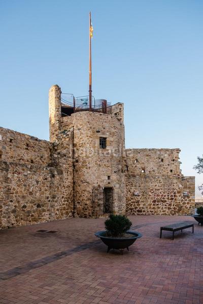 Foto c336083c-2141-44b3-85bc-cbc2e8c0ca5a. Edificio in Llagostera